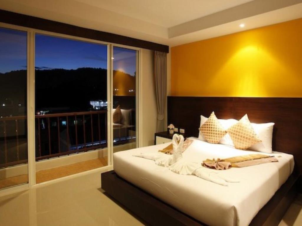 Nize Hotel - Sha Plus Phuket Extérieur photo