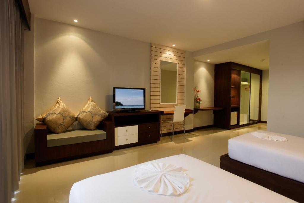 Nize Hotel - Sha Plus Phuket Chambre photo