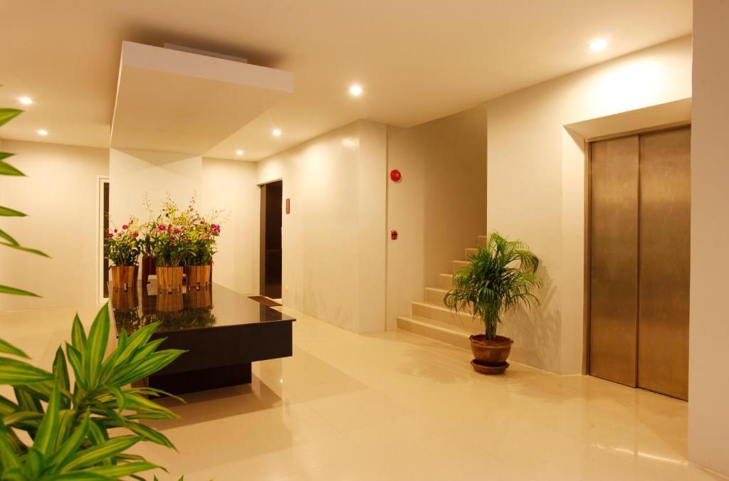 Nize Hotel - Sha Plus Phuket Extérieur photo