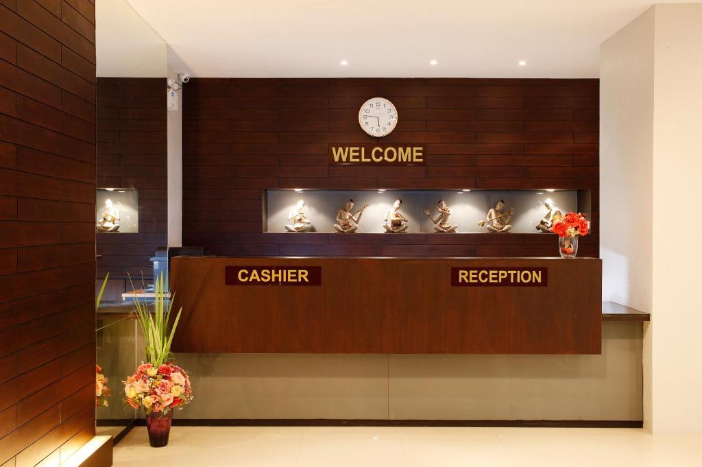 Nize Hotel - Sha Plus Phuket Extérieur photo
