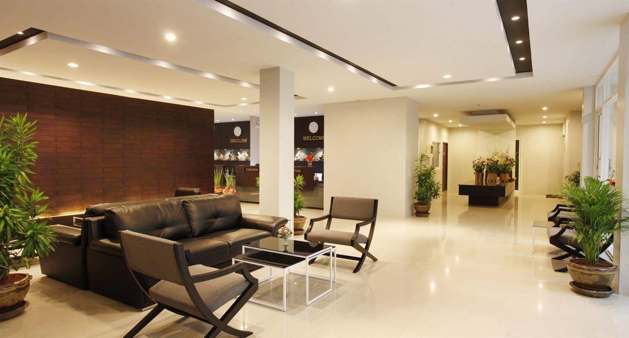 Nize Hotel - Sha Plus Phuket Extérieur photo