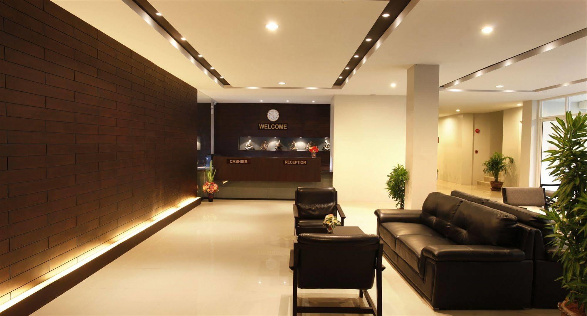Nize Hotel - Sha Plus Phuket Extérieur photo