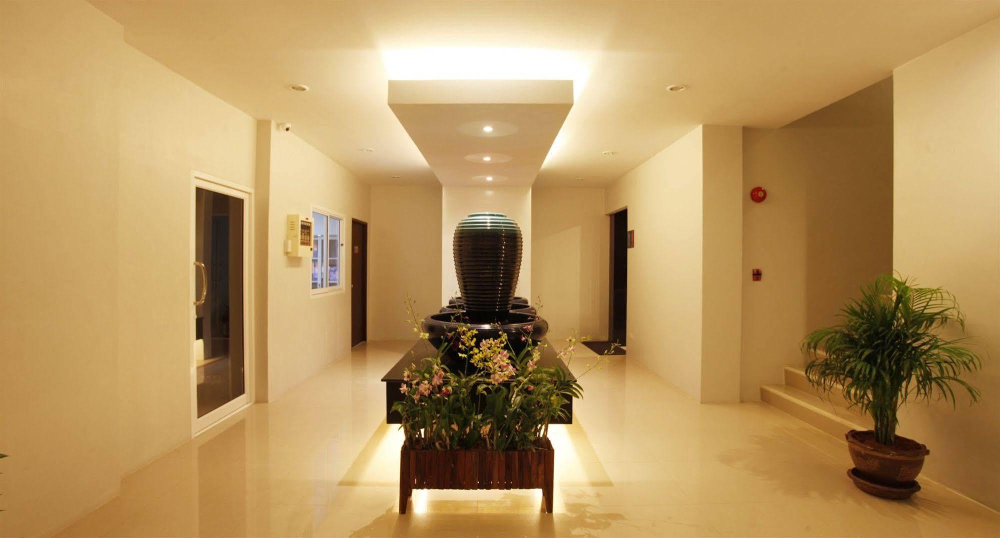Nize Hotel - Sha Plus Phuket Extérieur photo